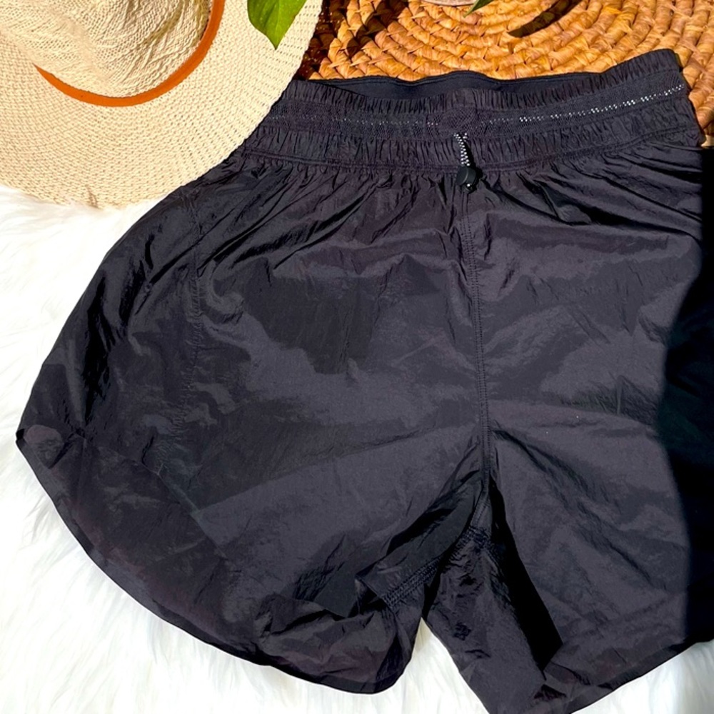 Lululemon Step Out High Rise Short 3” - Picture 3 of 8
